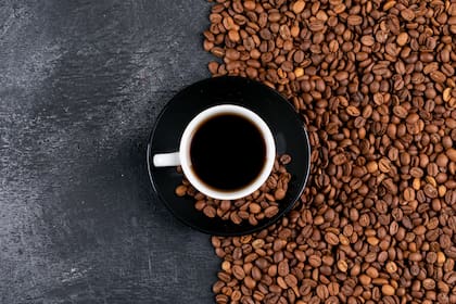 Una reconocida marca de café retira del mercado productos enlatados debido a la posible presencia de Clostridium botulinum