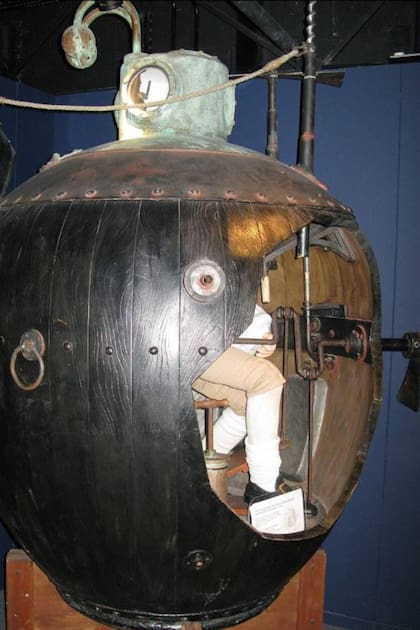 Una réplica del Turtle, el submarino que se utilizó en los Estados Unidos en 1776