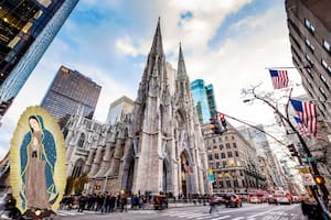 Donde hay una imagen de la Virgen de Guadalupe en la catedral de Nueva York