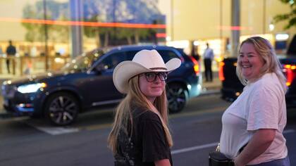 Una residente de Nashville luce su sombrero texano (Alan Craig)