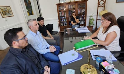 Una reunión entre el intendente de Colón, José Luis Walser, y la fiscal Josefina Minatta