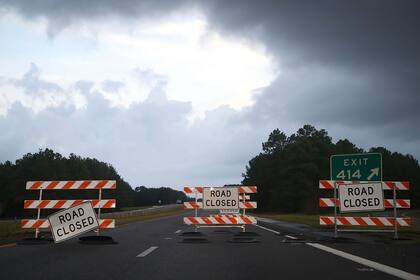 Una ruta cerrada en Wilmington, Carolina del Norte, por la inundaciones