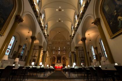Una sala de lectura de la Universidad de Concordia, en Montreal, alguna vez fue una iglesia