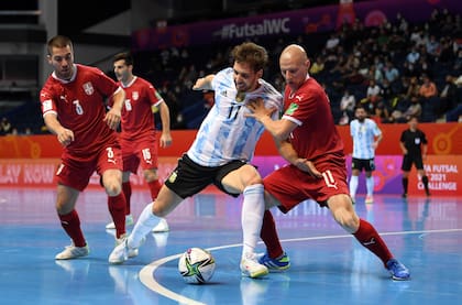 Una secuencia de la victoria de Argentina por 4 a 2 ante Serbia