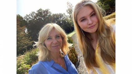 Una selfie de la princesa con la autora del libro, Claudia de Breij, con quien tuvo seis entrevistas a lo largo del año