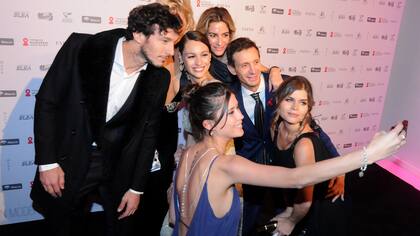 Una selfie grupal con Pampita y Pico