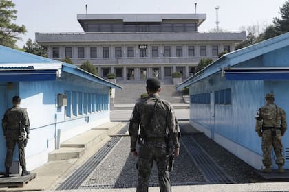 Una semana antes de la cumbre con Kim, el presidente surcoreano llamó a poner fin oficialmente a la guerra