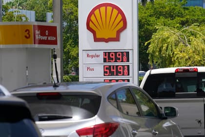 Una Shell de Miami refleja el aumento del precio de la nafta en EE.UU.