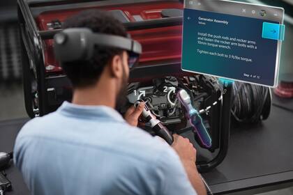 Una simulación de lo que podría ver un usuario de HoloLens 2 al usar los anteojos de realidad aumentada, que permite mezclar información digital con el mundo real