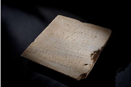 Una tableta de mármol con los Diez Mandamientos fue subastada en Nueva York por 5,04 millones de dólares