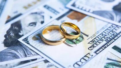 Una táctica empleada es hablar de la relación pronto en términos de pareja y prometer un futuro juntos