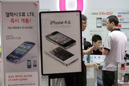 Una tienda en Corea del Sur, donde fueron prohibidos equipos de Apple y de Samsung