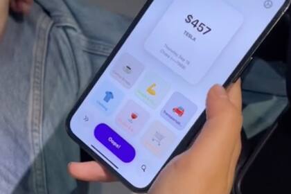 Una tiktoker mostró cuánto gasta la hija de un billonario