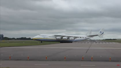 Una toma de perfil de "Mriya", el avión más grande del mundo. (Foto: Captura de video)