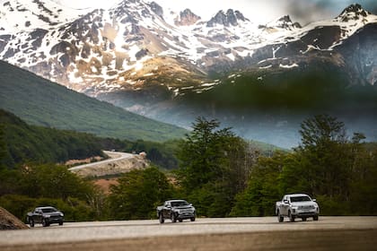 Una travesía a través de la ruta 3 y los caminos que conectan la ciudad Ushuaia con las zonas más agrestes de la Patagonia Austral.