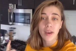 Una usuaria de Tiktok demostró porqué no se utiliza el microondas de forma correcta y quedan mal recalentadas las comidas.