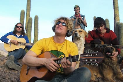 Pity junto a Intoxicados, la banda que formó tras disolver Viejas Locas