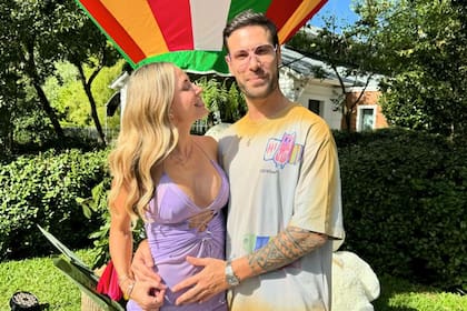 Una vez que oficializaron su unión, Jesica Cirio y Elías Piccirillo no evitaron mostrarse en las redes sociales