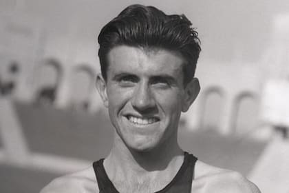 Una vez que volvió de los Juegos Olímpicos de Berlín, Louis Zamperini entró a la Fuerza Aérea de Estados Unidos