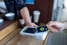 Lemon y Visa habilitan compras en el exterior sin percepción del 30% con su tarjeta