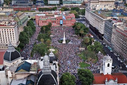 Una vista aérea de la Plaza de Mayo