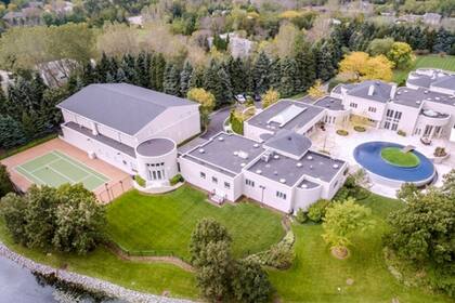 Una vista área de la increíble mansión de Michael Jordan
