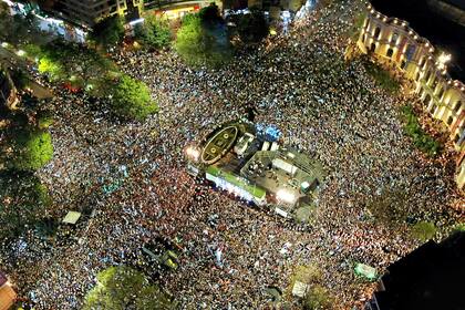 Una vista del drone de LA NACION que muestra la multitud en el cierre de campaña de Juntos por el Cambio en Córdoba
