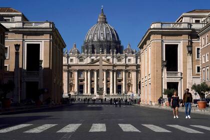 Una vista de la Basílica de San Pedro en el Vaticano