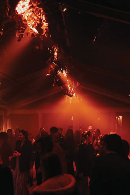 Una vista de la fiesta, cuando el DJ subió el volumen