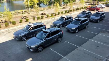 Una vista de la flota de tercera generación de vehículos autónomos de Uber en Pittsburgh, Pennsylvania 
