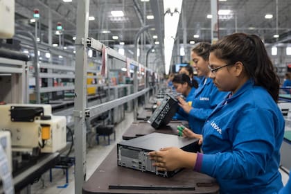 Una vista de la planta de Lenovo en Monterrey, México