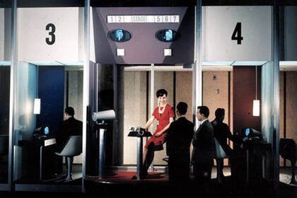 Una vista de las instalaciones utilizadas para realizar la videollamada del Picturephone en la Feria Mundial de Nueva York de 1964