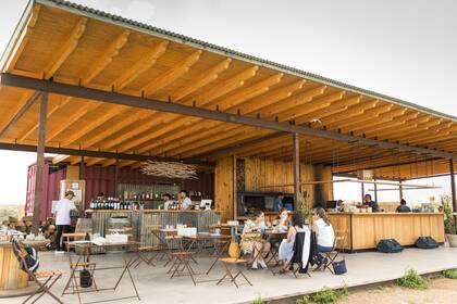 Una vista de Nébula junto a la barra.