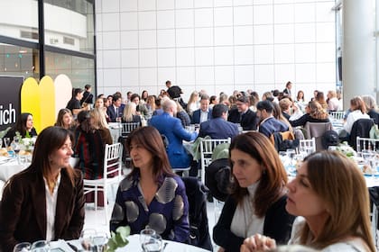 Una vista del salón.