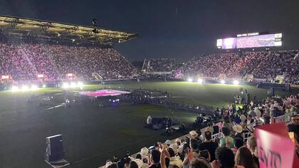 Una vista del DRV PNK Stadium, minutos antes de que Messi fuera presentado