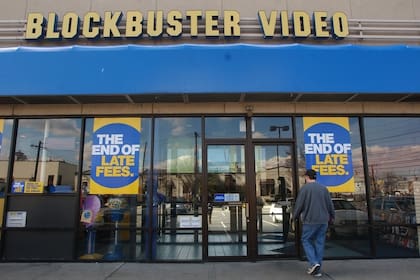 Una vista del frente de un local de Blockbuster