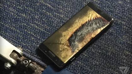 Una vista del Galaxy Note 7 que explotó en un vuelo de Southwest Airlines