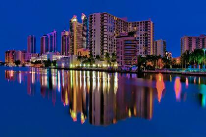 Una vista del Hollywood Beach Broadwalk area