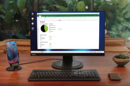 Una vista del modo Ready for de Motorola, que permite transformar un smartphone en una computadora de escritorio