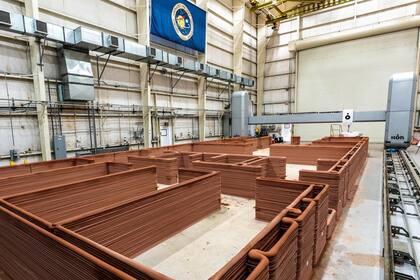 Una vista del proceso de fabricación del módulo marciano que la NASA testea en el Centro Espacial Johnson en Houston, Texas