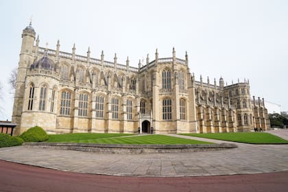 Una vista exterior de la capilla de San Jorge, en el castillo de Windsor.