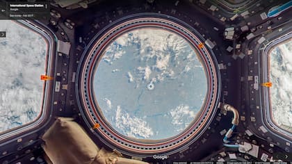 Una vista panorámica de Street View de la cúpula de observación de la Estación Espacial Internacional