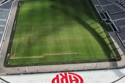 Una vista panorámica del césped del Monumental