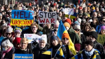 Unas 1.000 personas se reunieron este domingo en Malmo, la tercera ciudad más grande de Suecia, en apoyo a Ucrania