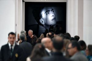 Furor en el Malba: 1500 personas hicieron cola para ver el cuadro récord de Frida Kahlo