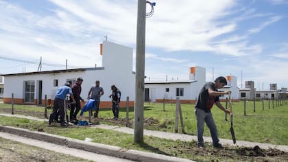 Unas 500 casas del ex Plan Federal de Viviendas de De Vido construye el Evita al sur de Florencio Varela