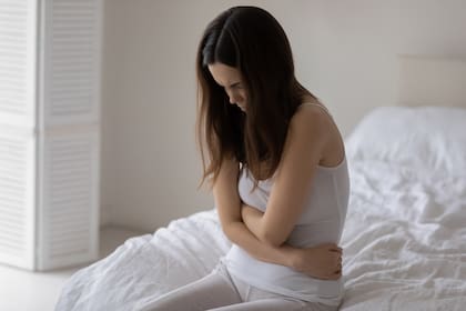 La hinchazón suele resolverse sola o con algunos cambios simples, de lo contrario, se sugiere consultar con un profesional