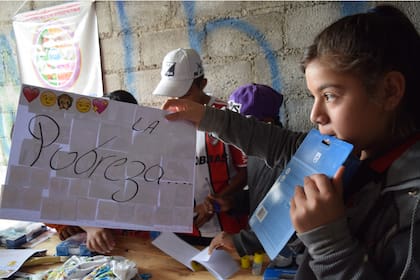 En la Argentina hay 15 millones de argentinos que no llegan a cubrir sus necesidades básicas