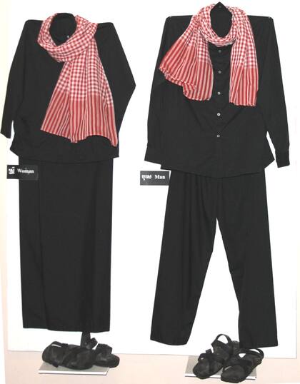 Uniformes usados por los Jemeres Rojos durante su período de control