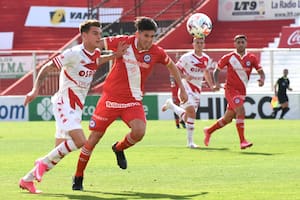 Unión hizo el gol de penal de Cordero y luego Argentinos no supo cómo empatar: 1-0